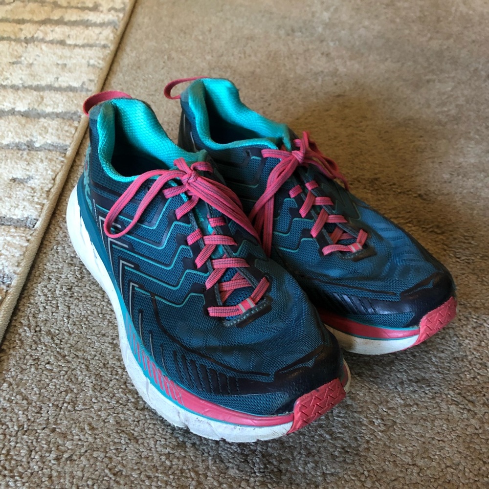 Hoka Cliftons